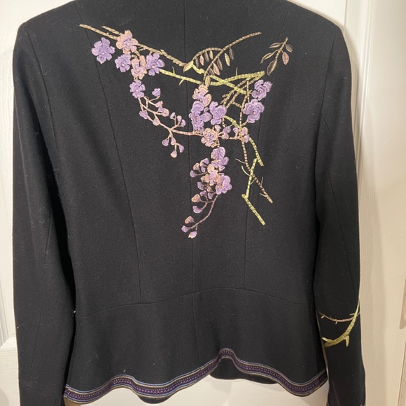 Embroidered Blazer - NEW - Picture 4 of 6